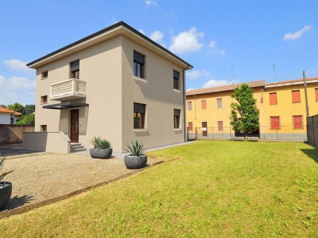 Villa in vendita a Inveruno MI