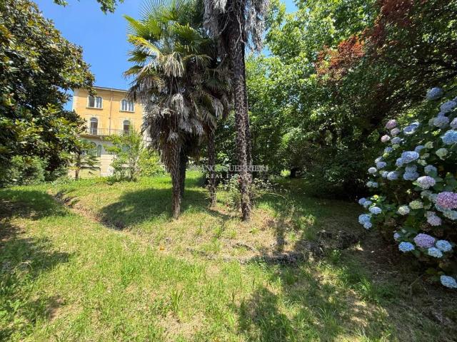 Villa in vendita a Inverigo CO