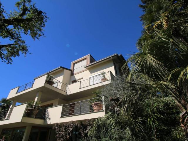 Villa in vendita a Inverigo CO