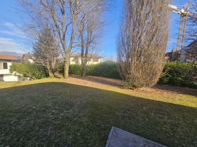Villa in vendita a Inverigo CO