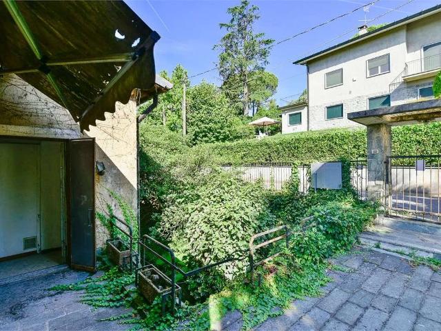 Villa in vendita a Inverigo CO