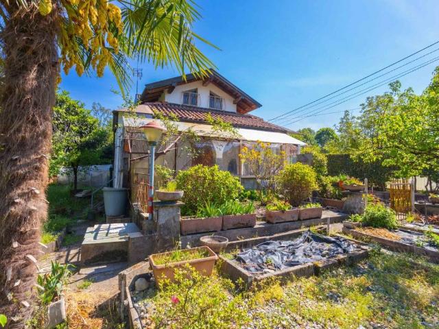 Villa in vendita a Invorio NO