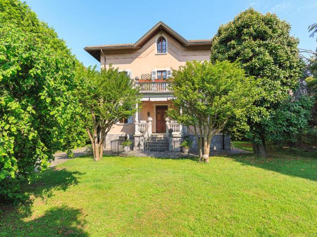 Villa in vendita a Invorio NO