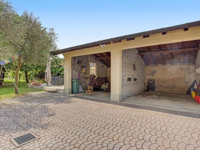 Villa in vendita a Induno Olona VA