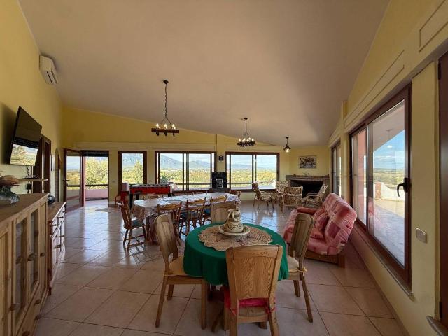 Villa in vendita a Iglesias CI