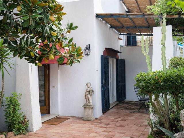 Villa in vendita a Ischia NA