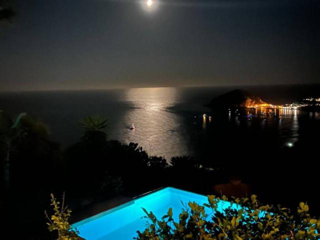 Villa in vendita a Barano d'Ischia NA