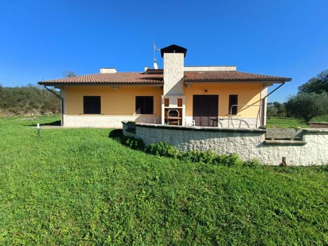 Villa in vendita a Isernia IS