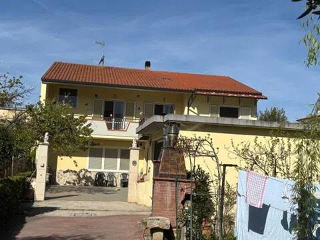 Villa in vendita a Isernia IS