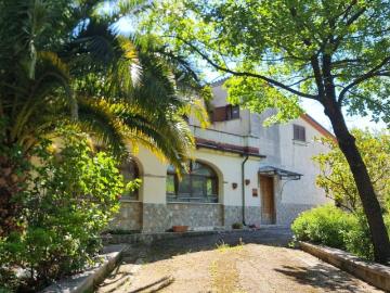 Villa in vendita a Isernia IS