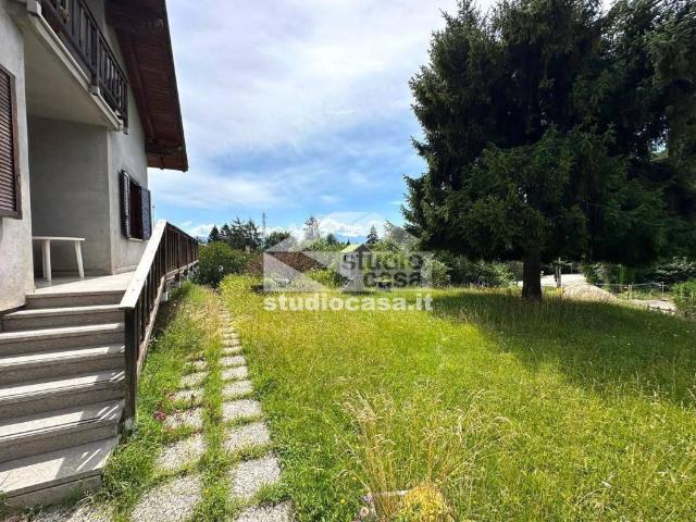 Villa in vendita a Isera TN