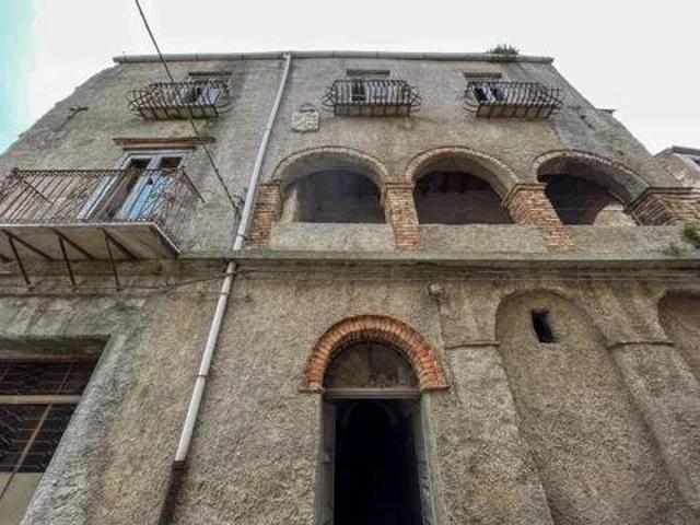 Villa in vendita a Isnello PA