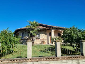 Villa in vendita a Isola d'Asti AT