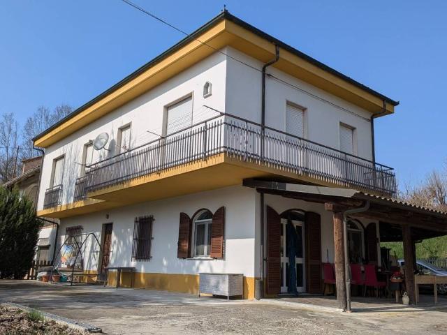 Villa in vendita a Isola d'Asti AT