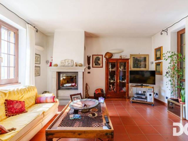 Villa in vendita a Isola del Cantone GE