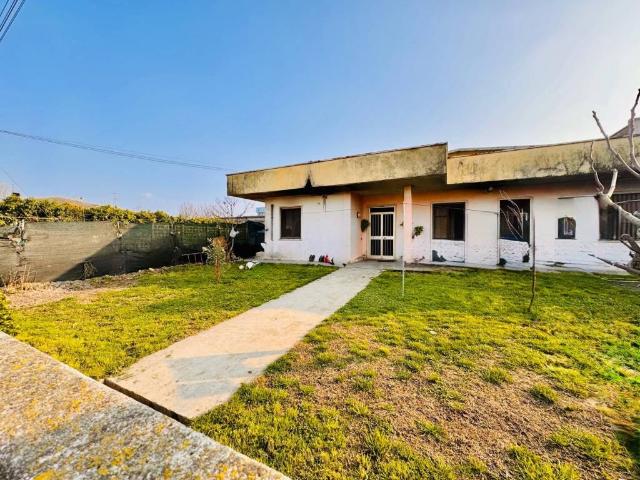 Villa in vendita a Isola Rizza VR