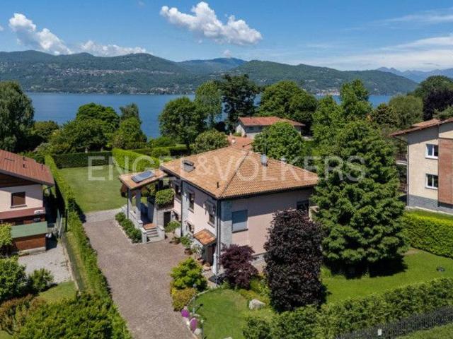 Villa in vendita a Ispra
