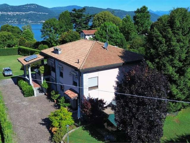 Villa in vendita a Ispra VA