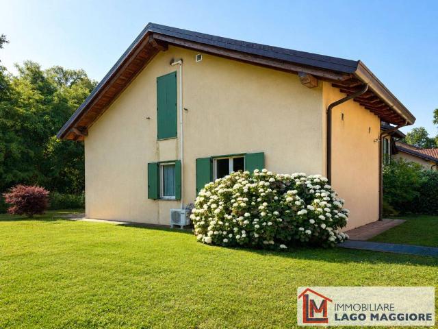Villa in vendita a Ispra VA