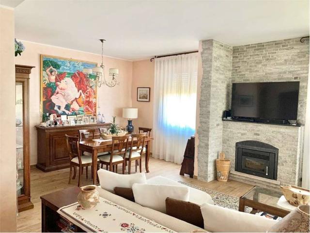 Villa in vendita a Ispra VA