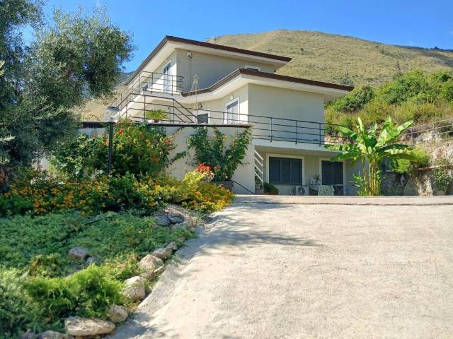 Villa in vendita a Itri LT