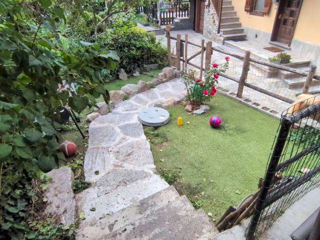 Villa in vendita a Jovencan AO