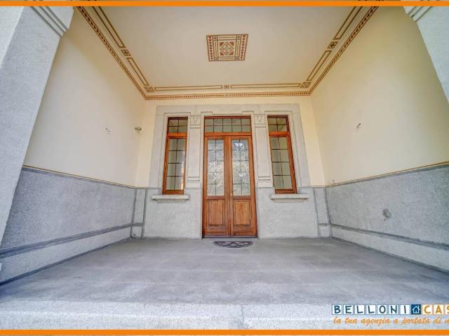 Villa in vendita a Jerago con Orago VA