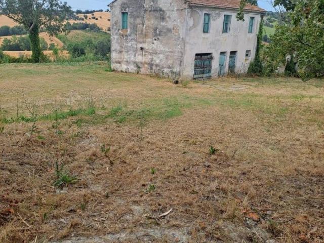 Villa in vendita a Jesi AN