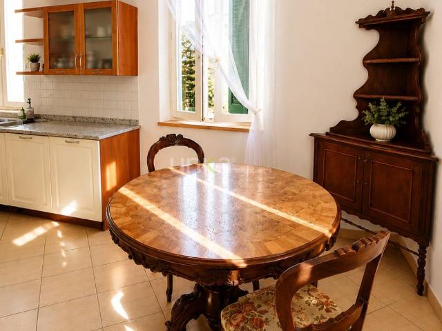 Villa in vendita a Jesi AN