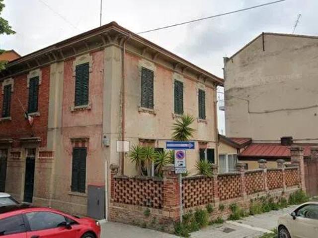 Villa in vendita a Jesi AN