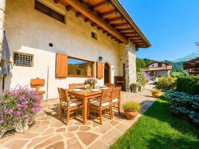 Villa in vendita a Oneta BG