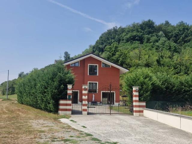 Villa in vendita a Odalengo Grande AL