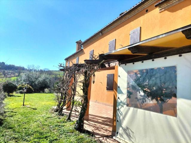 Villa in vendita a Offagna AN