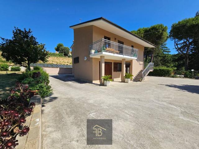 Villa in vendita a Offagna AN