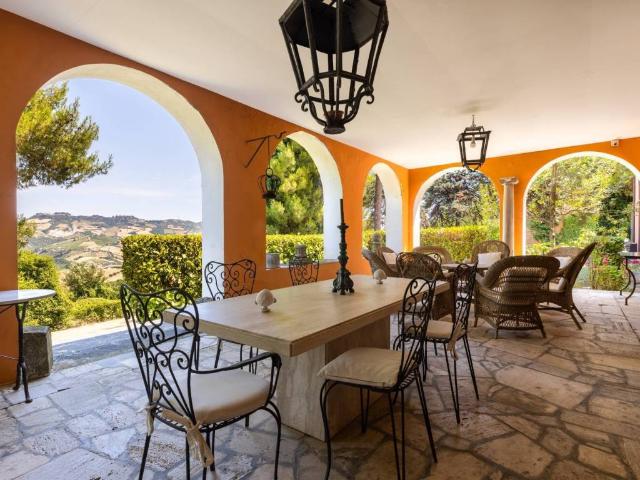Villa in vendita a Offida AP