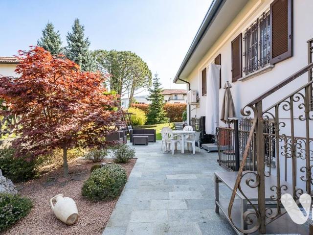 Villa in vendita a Oggiono LC