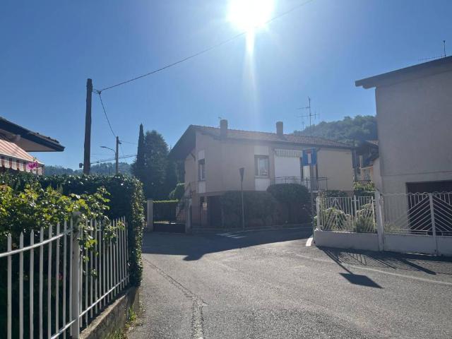 Villa in vendita a Oggiono LC