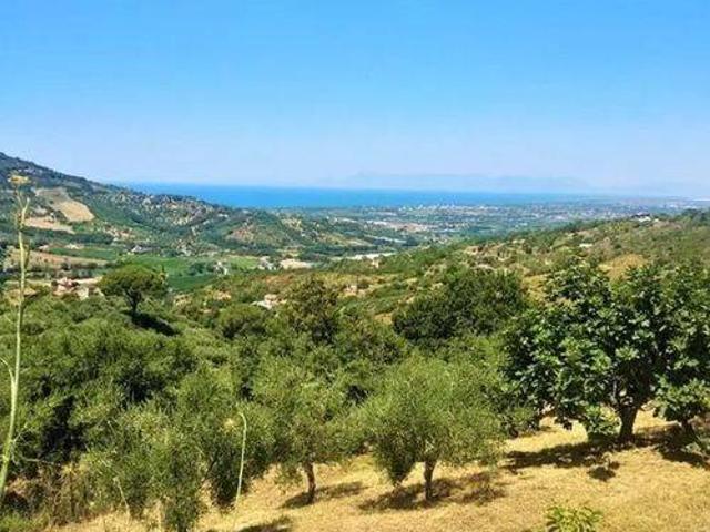 Villa in vendita a Ogliastro Cilento SA