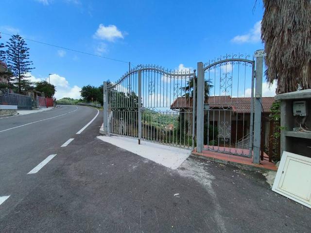 Villa in vendita a Ogliastro Cilento SA