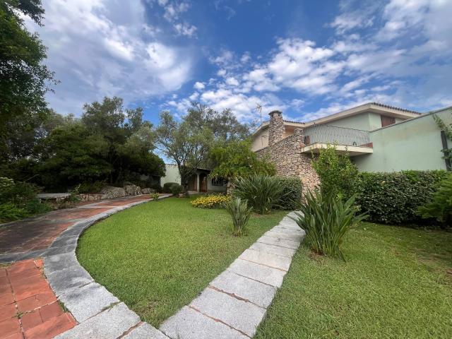 Villa in vendita a Olbia