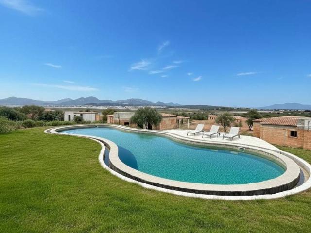Villa in vendita a Olbia OT