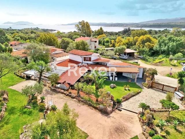 Villa in vendita a Olbia OT