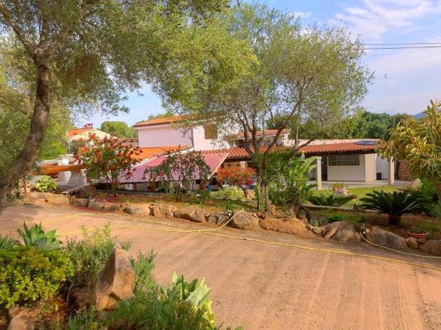 Villa in vendita a Olbia OT
