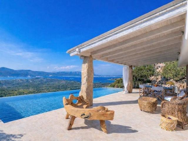 Villa in vendita a Olbia OT