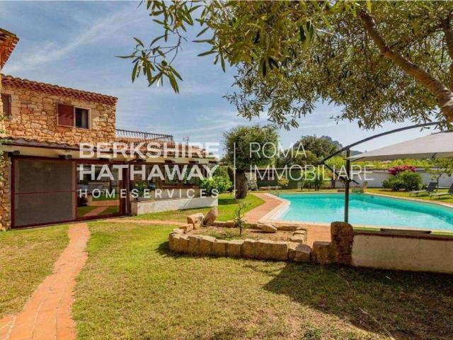 Villa in vendita a Olbia OT