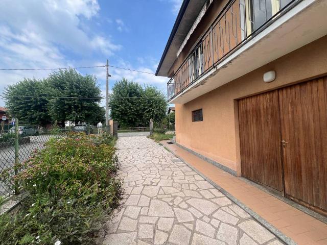 Villa in vendita a Oleggio Castello NO