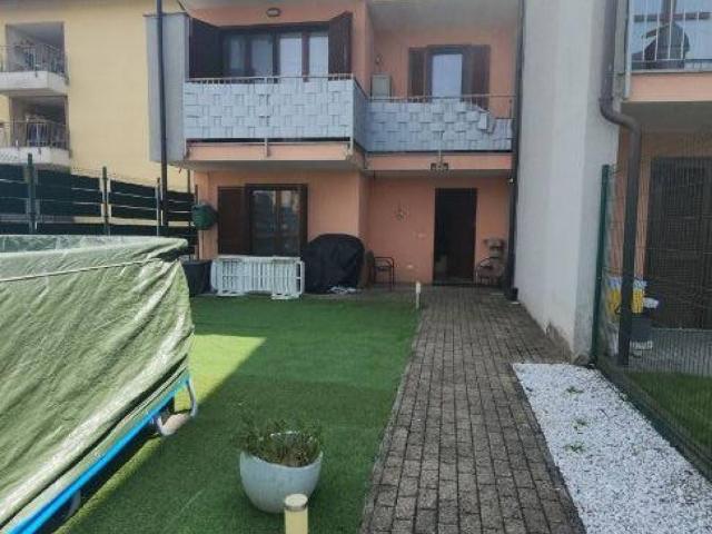 Villa in vendita a Oleggio NO