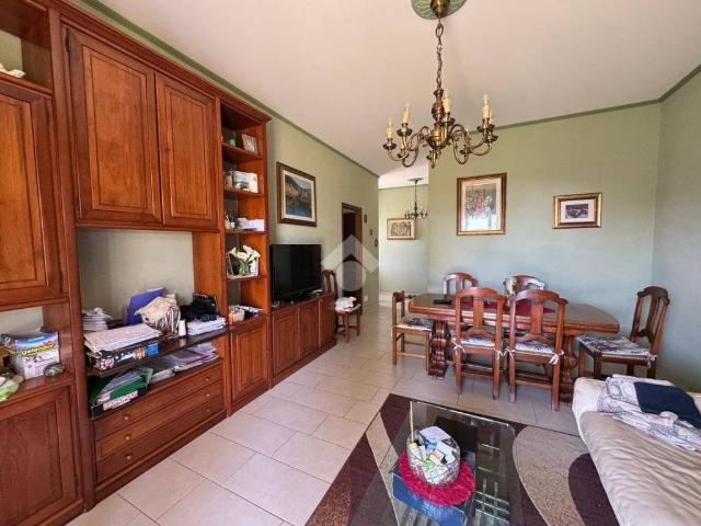 Villa in vendita a Oleggio NO