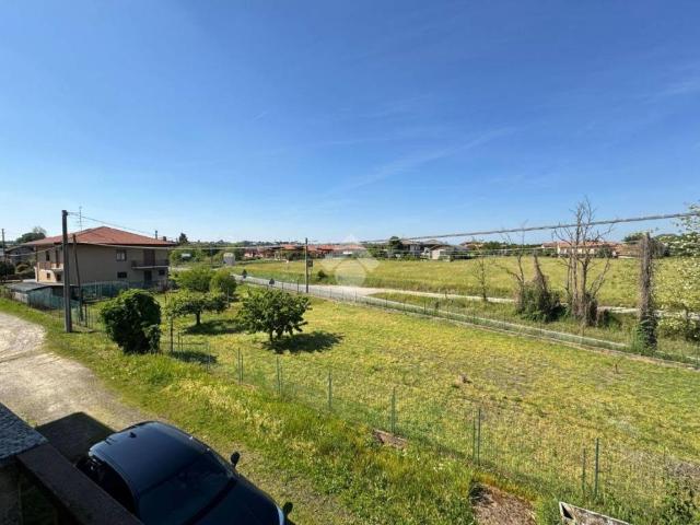 Villa in vendita a Oleggio NO
