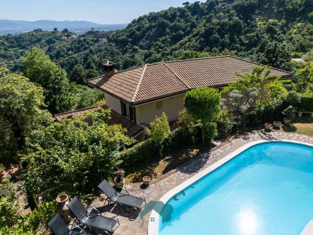 Villa in vendita a Olevano Romano RM